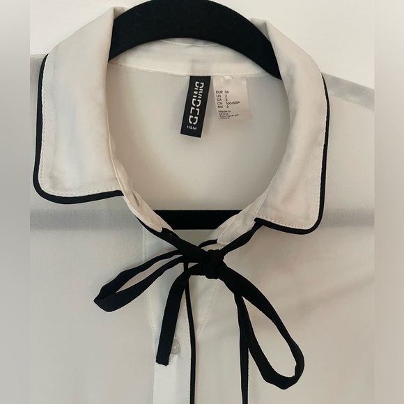 H&M Long Sleeve Sheer Button up Blouse - Picture 2 of 5